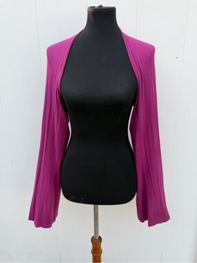Metro 7 Open-Front Shrug in Magenta